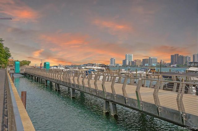 1001 Jefferson Avenue 300-14J, Detroit, MI 48226