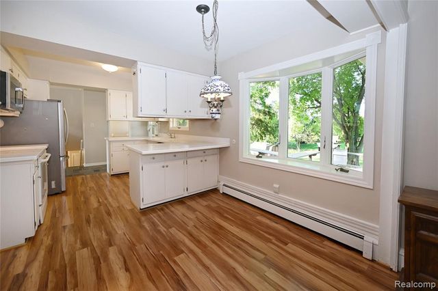 833 Fieldstone Court, Rochester Hills, MI 48309