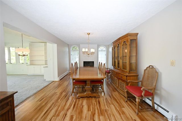 833 Fieldstone Court, Rochester Hills, MI 48309