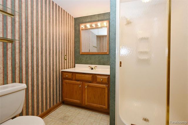 833 Fieldstone Court, Rochester Hills, MI 48309