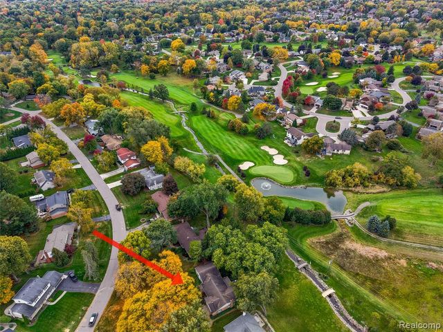 833 Fieldstone Court, Rochester Hills, MI 48309