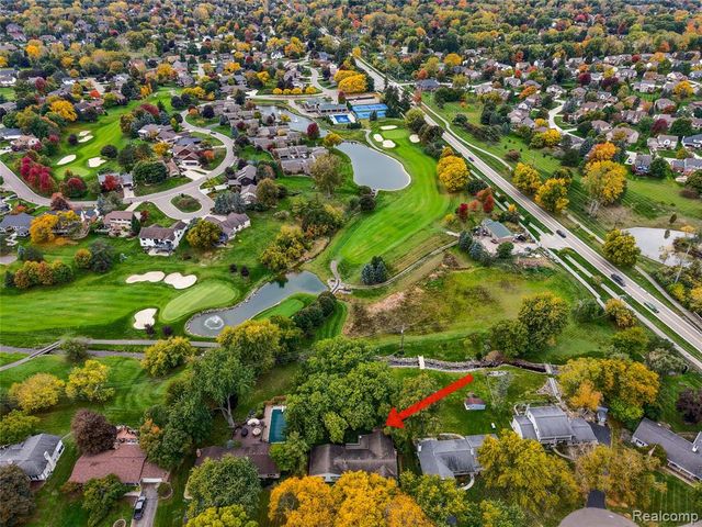 833 Fieldstone Court, Rochester Hills, MI 48309