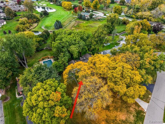 833 Fieldstone Court, Rochester Hills, MI 48309