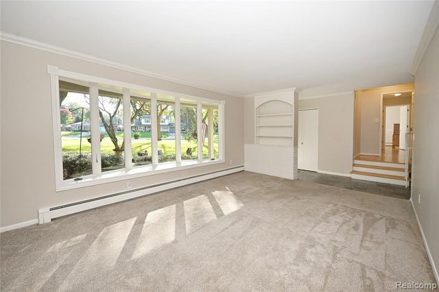 833 Fieldstone Court, Rochester Hills, MI 48309