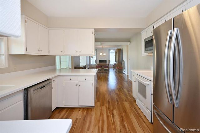 833 Fieldstone Court, Rochester Hills, MI 48309