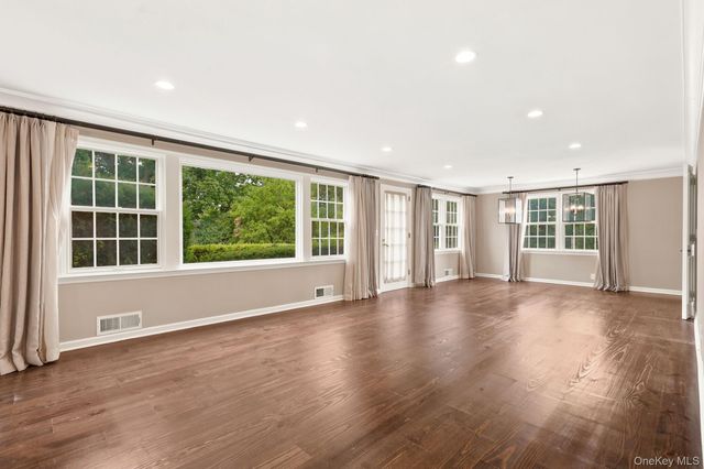 11 Tyler Road, Scarsdale, NY 10583