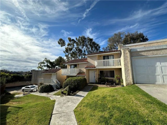 17172 Harbor Bluffs, Huntington Beach, CA 92649