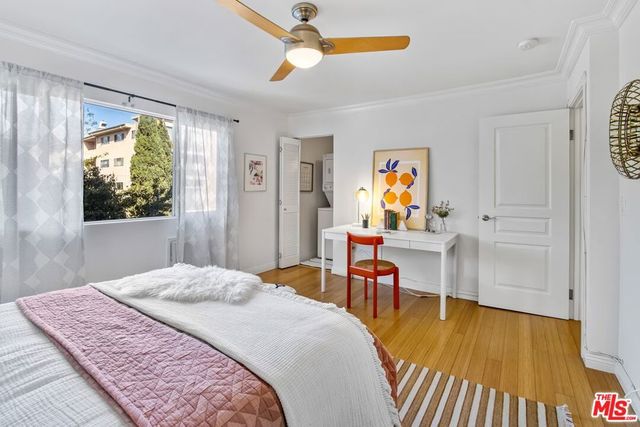 1154 S Barrington Avenue 201, Los Angeles, CA 90049