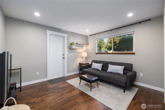 12462 Gwen Drive #1, Burlington, WA 98233