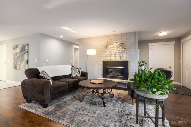 12462 Gwen Drive #1, Burlington, WA 98233