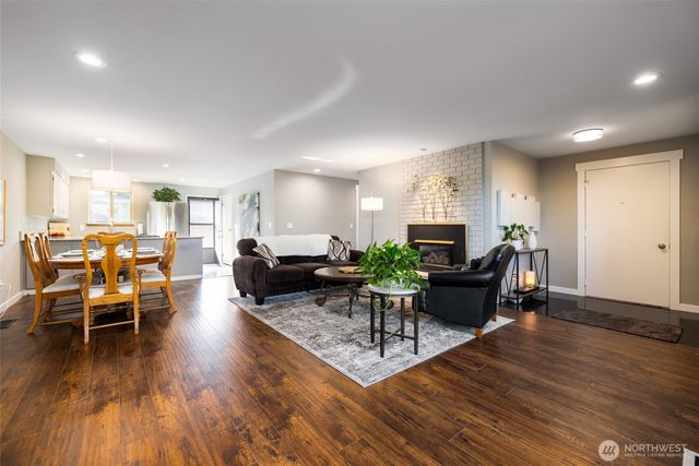 12462 Gwen Drive #1, Burlington, WA 98233