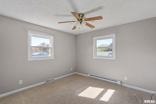 204 AMBER Lane, Geneseo, IL 61254