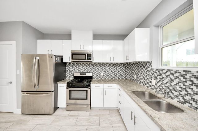 119 E 32 Street, Houston, TX 77018