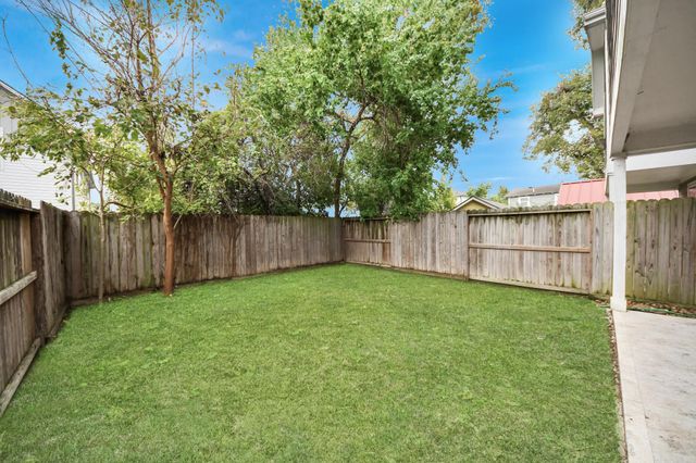 119 E 32 Street, Houston, TX 77018