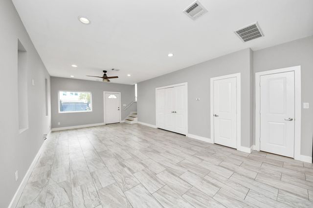 119 E 32 Street, Houston, TX 77018