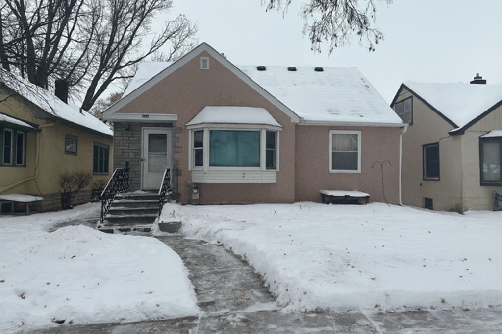 966 Hawthorne Avenue E, Saint Paul, MN 55106