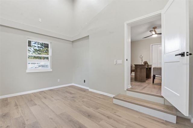 809 WOODCREST AVENUE, Clearwater, FL 33756
