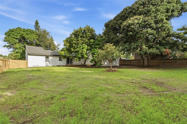809 WOODCREST AVENUE, Clearwater, FL 33756