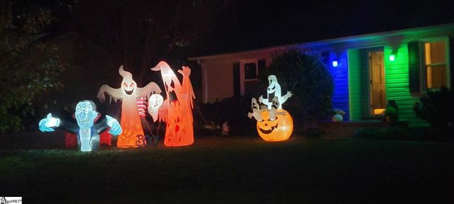 1011 Harness Trail, Simpsonville, SC 29681