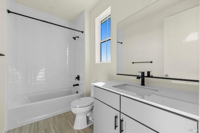 209 Wellness Way, Rohnert Park, CA 94928