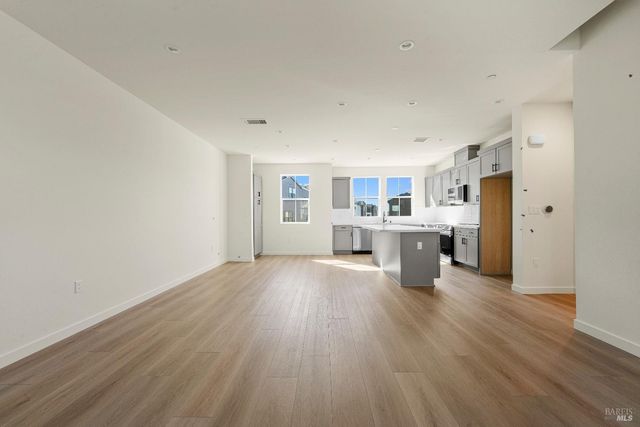 209 Wellness Way, Rohnert Park, CA 94928