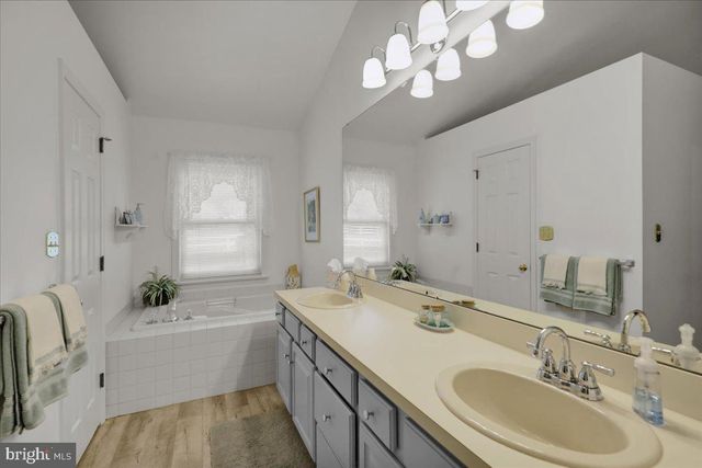 116 STEEPLECHASE DR, Elverson, PA 19520
