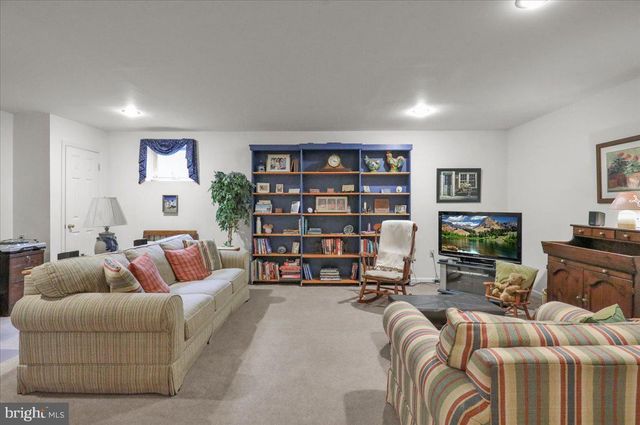 116 STEEPLECHASE DR, Elverson, PA 19520
