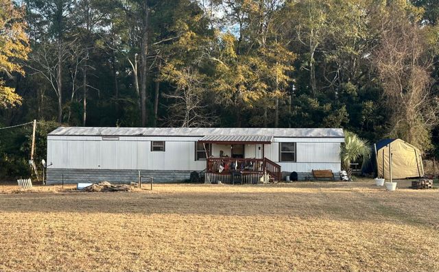 40 Hillview Road, Saint Matthews, SC 29135