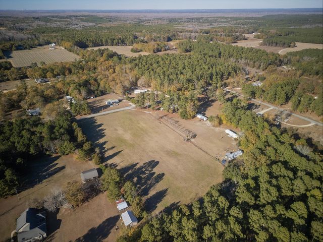 40 Hillview Road, Saint Matthews, SC 29135