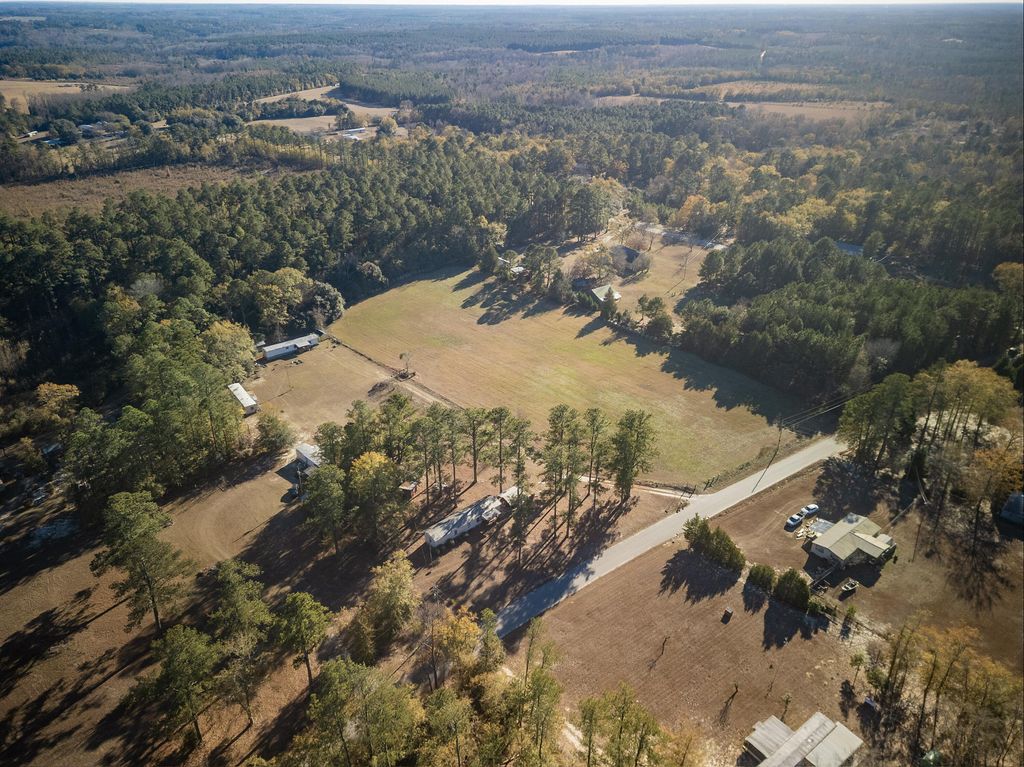 40 Hillview Road, Saint Matthews, SC 29135