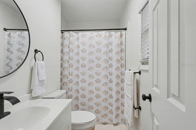 526 NW 3RD STREET, Gainesville, FL 32601