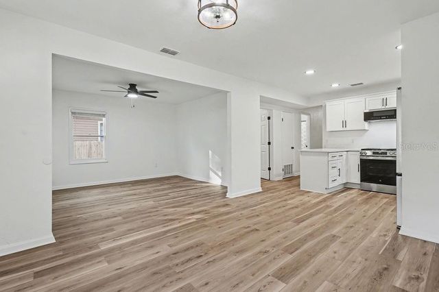 526 NW 3RD STREET, Gainesville, FL 32601