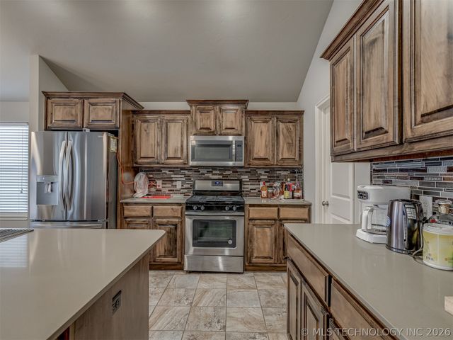 13 Evermore Lane, Yukon, OK 73099