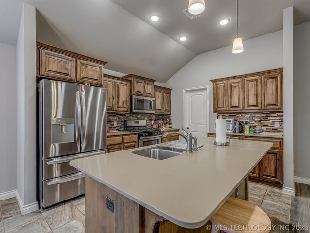 13 Evermore Lane, Yukon, OK 73099