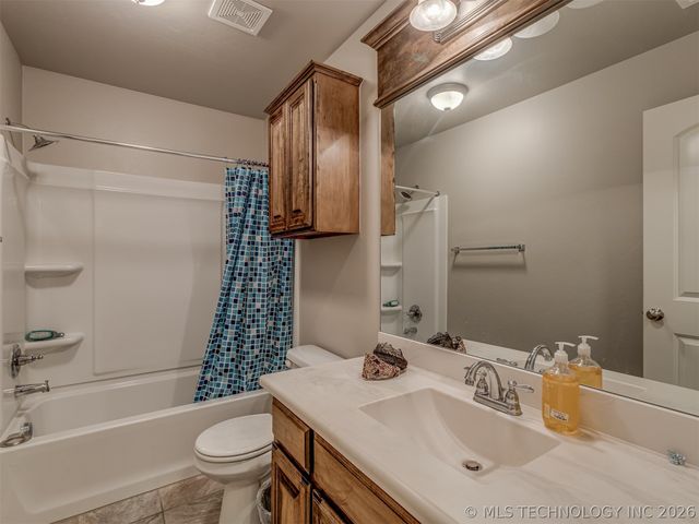 13 Evermore Lane, Yukon, OK 73099