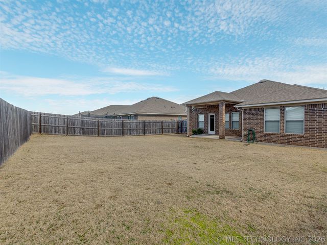 13 Evermore Lane, Yukon, OK 73099