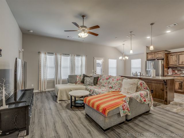 13 Evermore Lane, Yukon, OK 73099