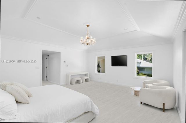 55 La Gorce Cir, Miami Beach, FL 33141