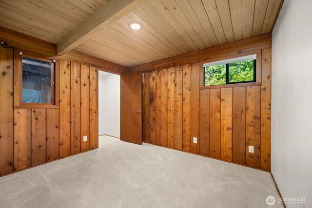 6883 Holeman Avenue, Blaine, WA 98230