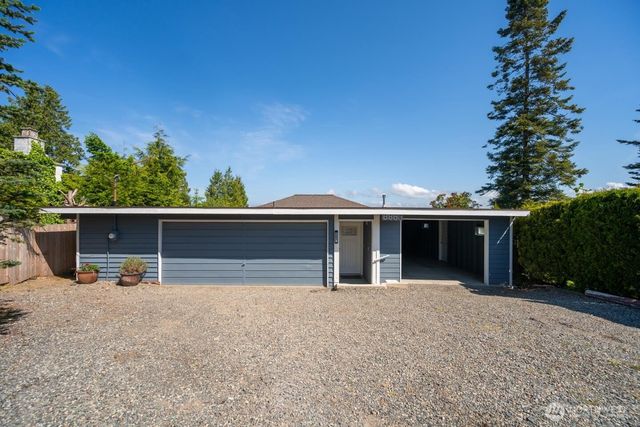 6883 Holeman Avenue, Blaine, WA 98230
