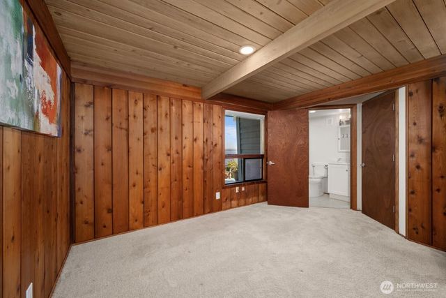 6883 Holeman Avenue, Blaine, WA 98230