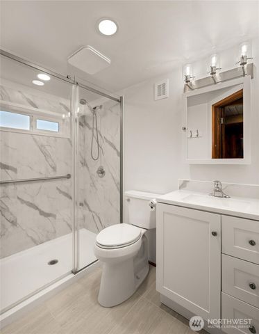 6883 Holeman Avenue, Blaine, WA 98230