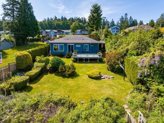6883 Holeman Avenue, Blaine, WA 98230