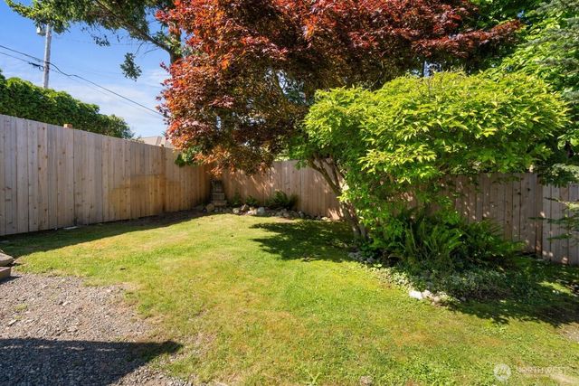 6883 Holeman Avenue, Blaine, WA 98230