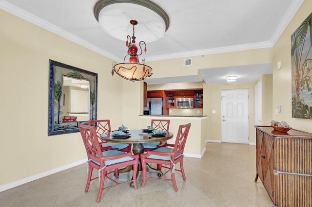 975 NW Flagler Avenue 206, Stuart, FL 34994