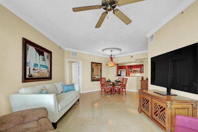 975 NW Flagler Avenue 206, Stuart, FL 34994