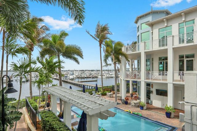 975 NW Flagler Avenue 206, Stuart, FL 34994