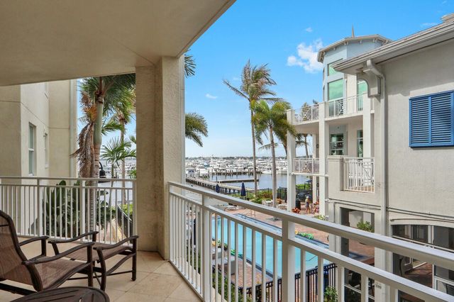 975 NW Flagler Avenue 206, Stuart, FL 34994