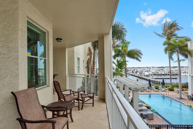975 NW Flagler Avenue 206, Stuart, FL 34994