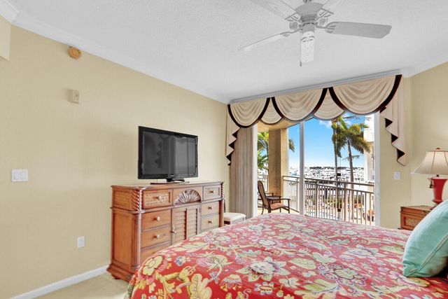 975 NW Flagler Avenue 206, Stuart, FL 34994